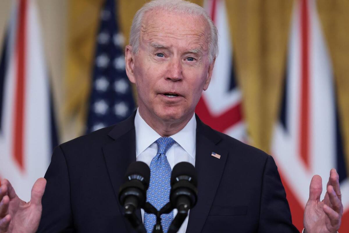 Joe Biden busca hacer vacunación obligatoria para empresas con 100 empleados o más
