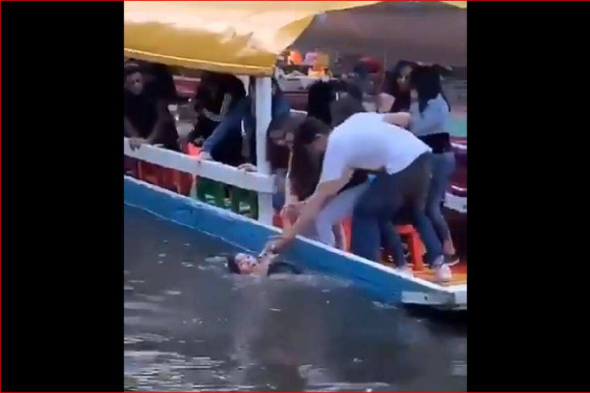 Joven casi muere luego de caer de trajinera en Xochimilco