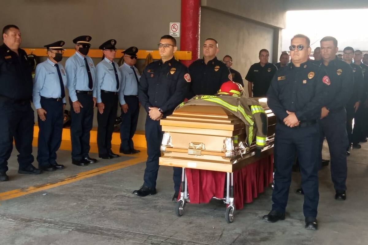 Despiden al bombero Raúl Sasturain, quien falleció el lunes a sus 50 años