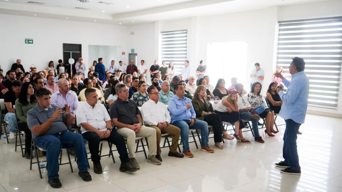 Docentes plantearon temas relacionados con becas, infraestructura, inclusión, condiciones laborales y transporte público.
