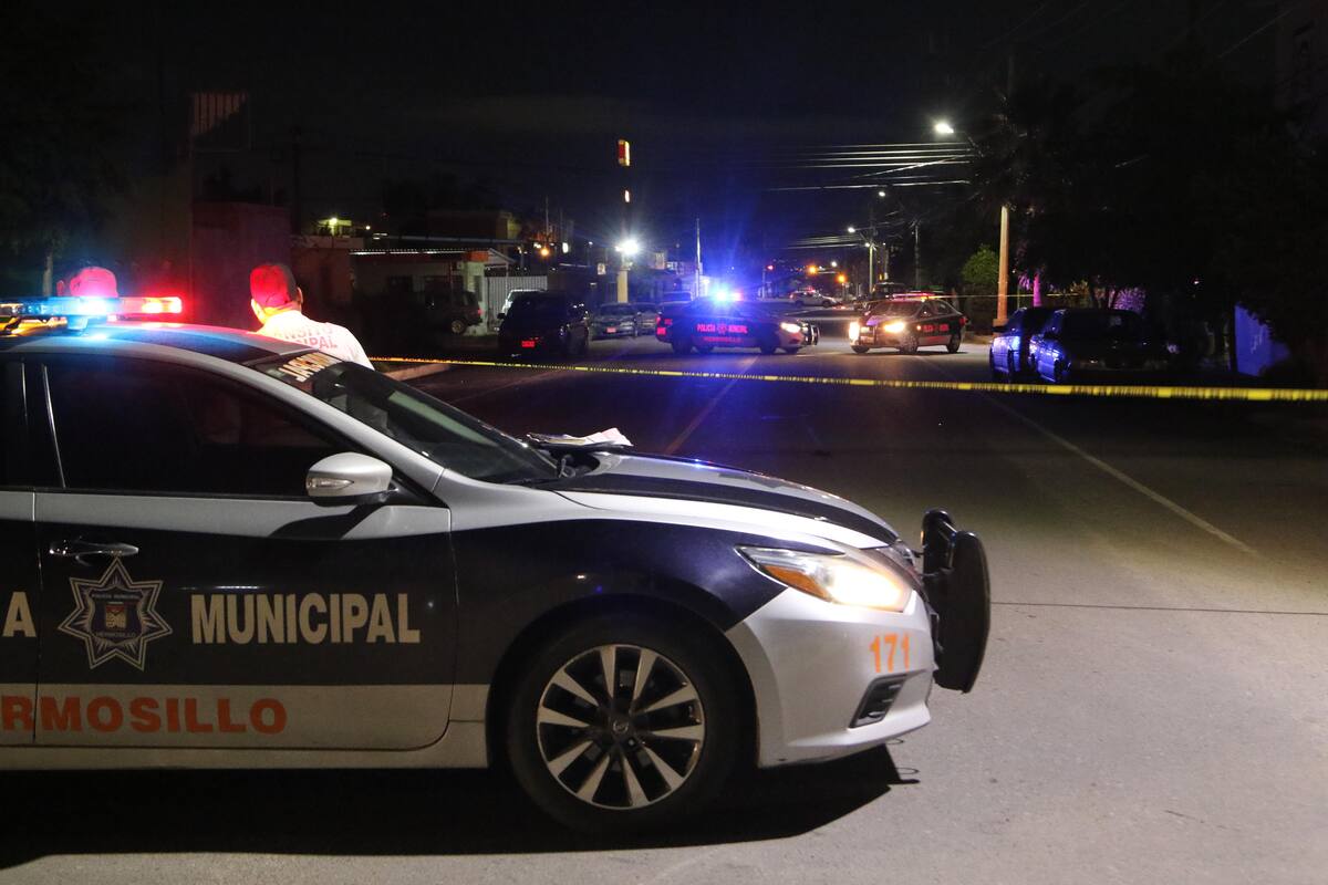 Pistoleros se lo llevan cuando hacía alto en el semáforo