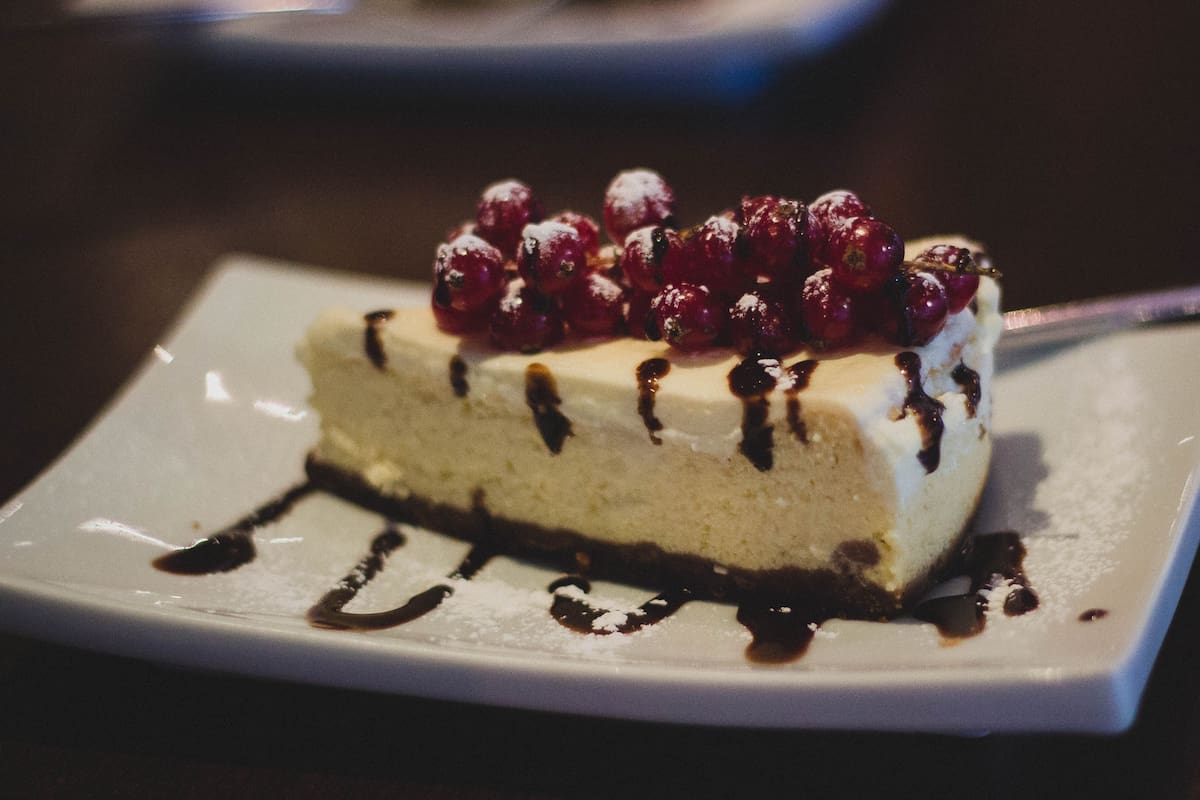 ¿Por qué se nos antoja un postre después de cenar?