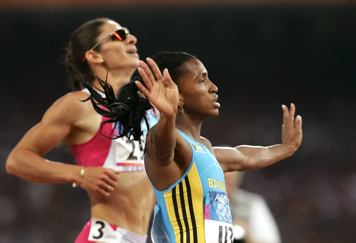 En los Juegos Olímpicos de Atenas 2004, la bahameña Tonique Williams-Darling se adjudicó la medalla de oro en los 400 metros, superando a Ana Gabriela Guevara, quien ganó la plata. Foto: EFE