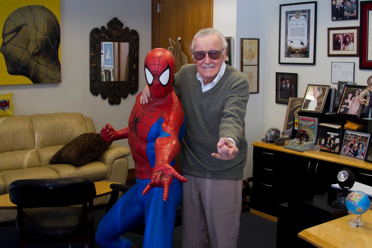 Stan Lee podría "regresar" al cine con sus icónicos cameos