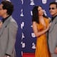 Christian Nodal evita beso de Ángela Aguilar en la alfombra roja de los Latin Grammy 2025 y causa miles de críticas