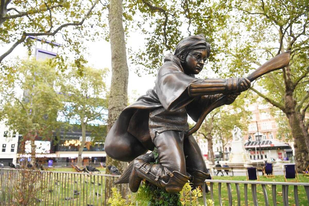¡Harry Potter ya tiene su estatua!