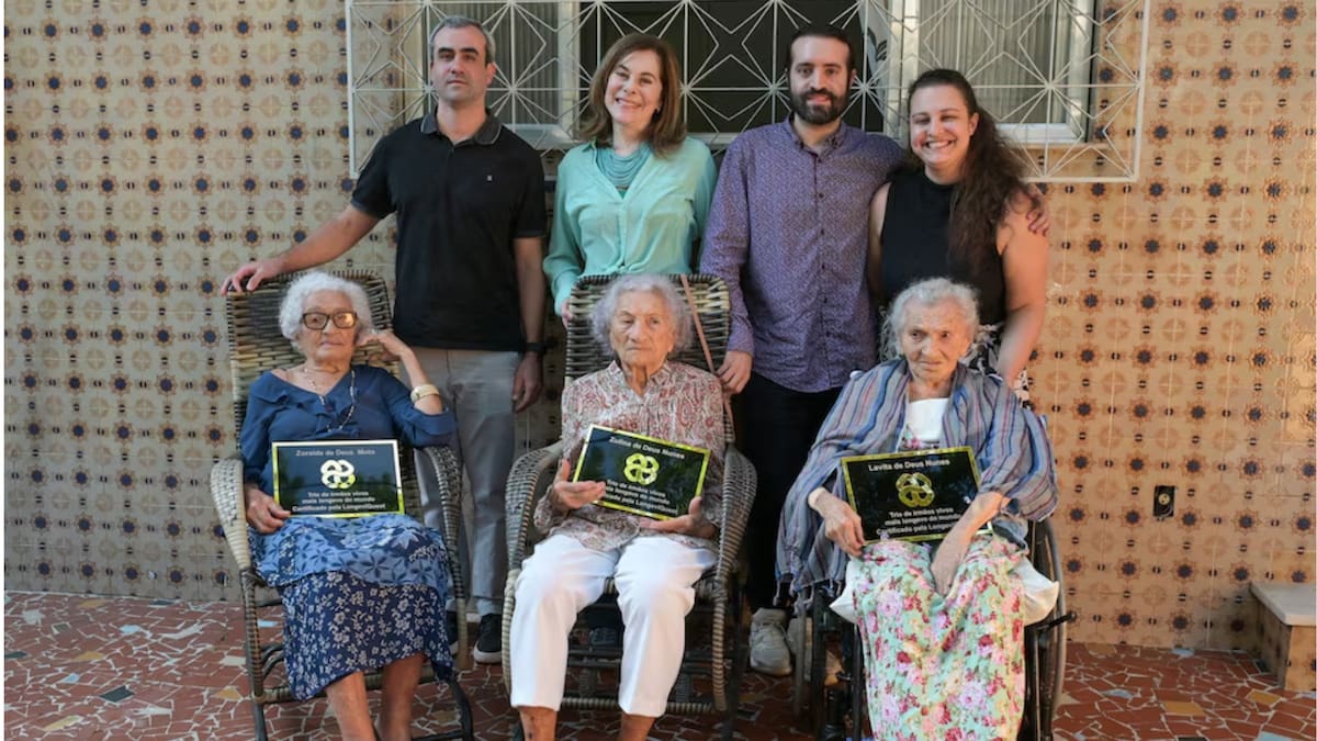 Las tres hermanas brasileñas fueron reconocidas por Guinness como el trío vivo de hermanos más longevo del mundo. (Reuters)