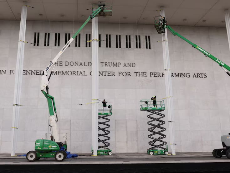 Jazzista rechaza tocar en el Kennedy Center renombrado por Trump y le exigen un millón de dólares