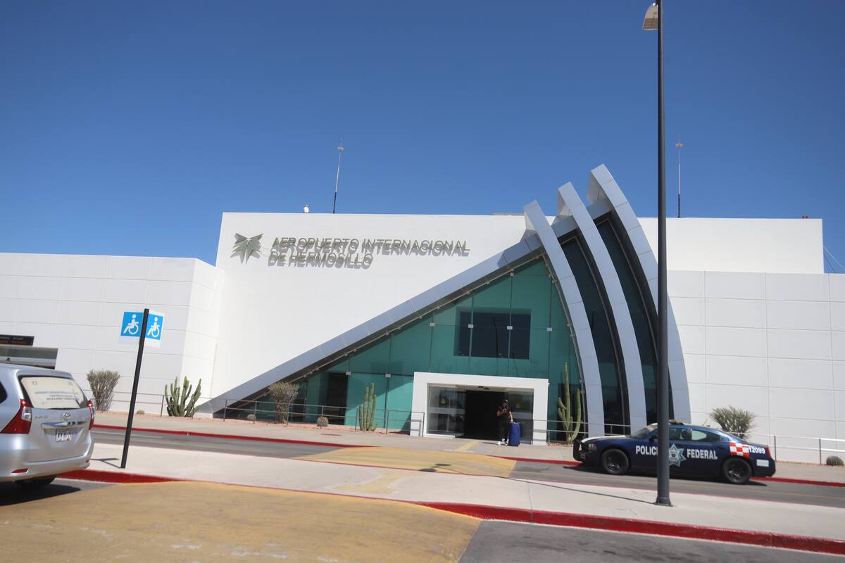 Unos llegan, otros salen... crece número de viajeros en el Aeropuerto de Hermosillo