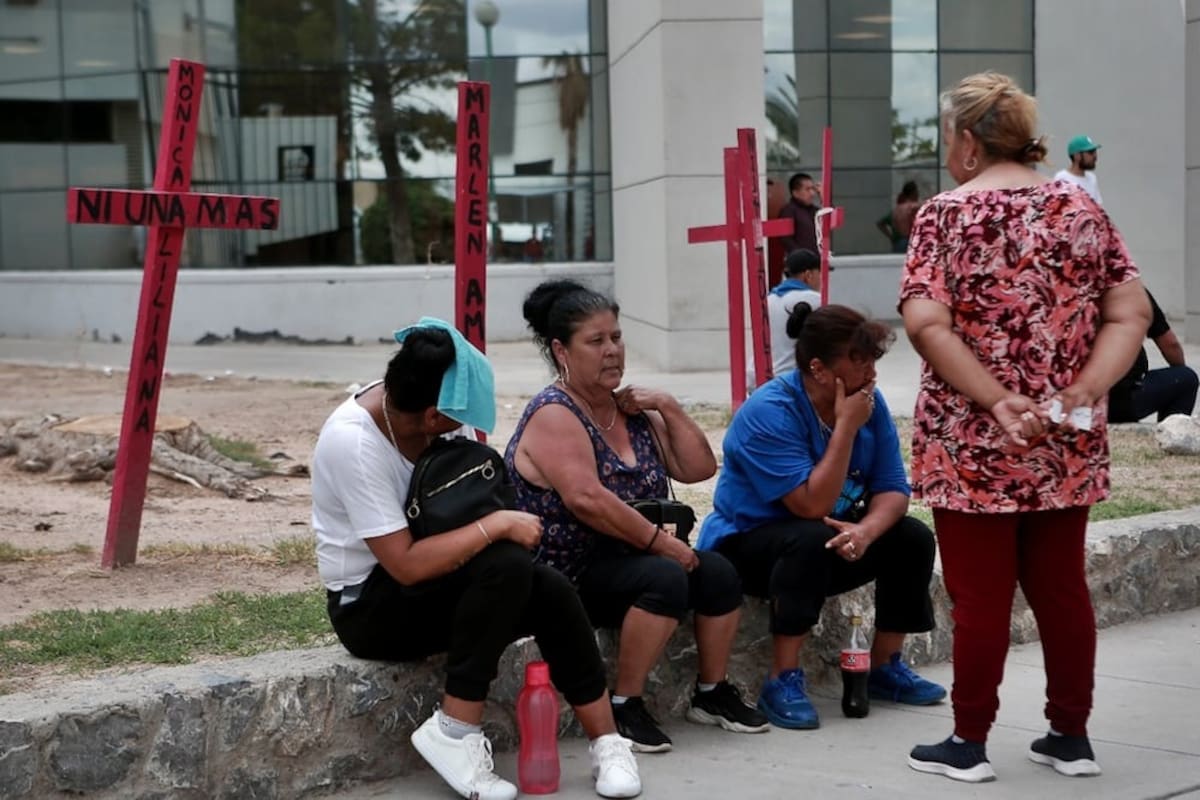 Más de 600 personas buscan identificar a sus familiares entre los 383 cuerpos hallados en crematorio de Ciudad Juárez
