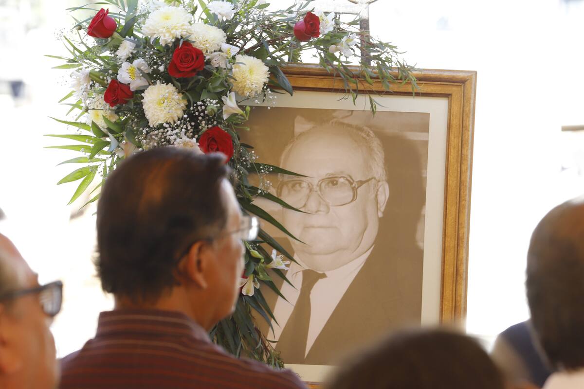 Rinden homenaje al padre Villegas