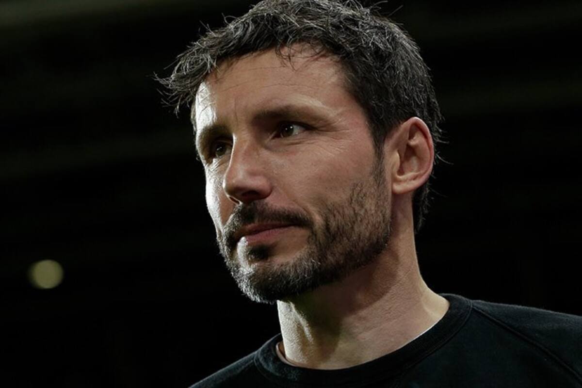 Erick Gutiérrez se queda sin técnico después de que PSV despidiera a van Bommel