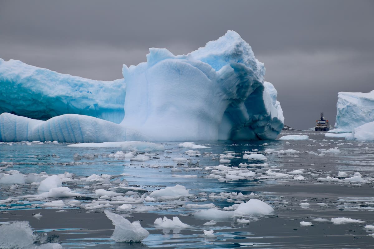 Detectan cientos de sismos ocultos bajo el ‘glaciar del Juicio Final’ en la Antártida
