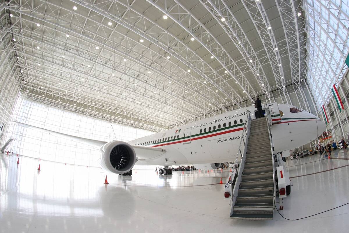 Compradores de avión presidencial pagarían en efectivo y equipos médicos: AMLO
