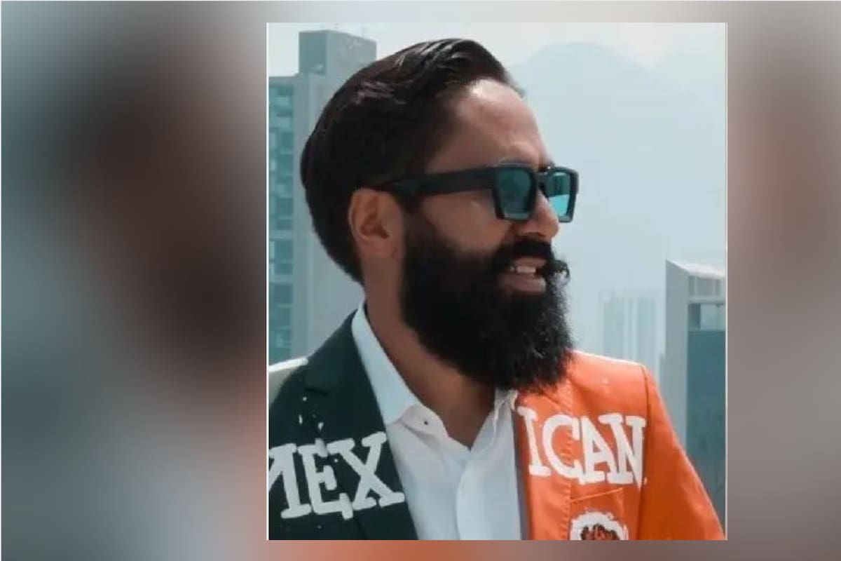 Carlos Muñoz: Tunden en redes al influencer por comprar en el Ross y volar en Viva Aerobús