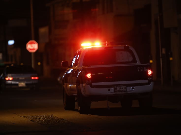 Detienen a dos jóvenes y un menor de edad cuando intentaban subir por la fuerza a un auto a otro joven en Hermosillo