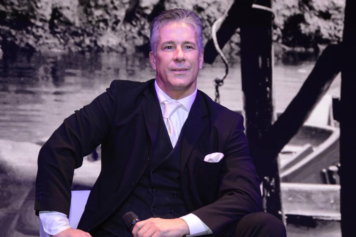 Fernando Carrillo esclarece supuesto trío sexual con transexual