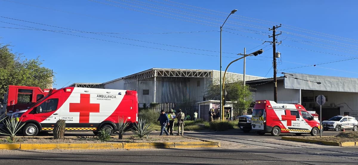 Los heridos fueron trasladados a una clínica del IMSS para recibir atención médica.