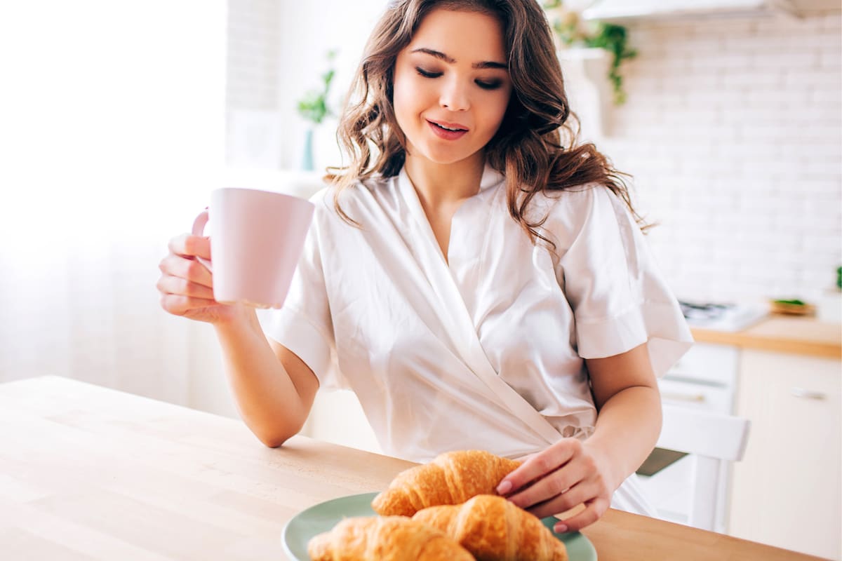 Saltarse el desayuno aumenta el riesgo de osteoporosis, revela estudio