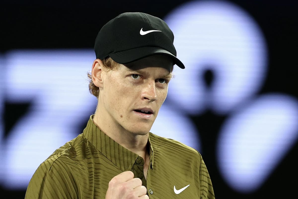 Jannik Sinner sigue en la defensa de su corona y se coloca en la Tercera Ronda del Abierto de Australia