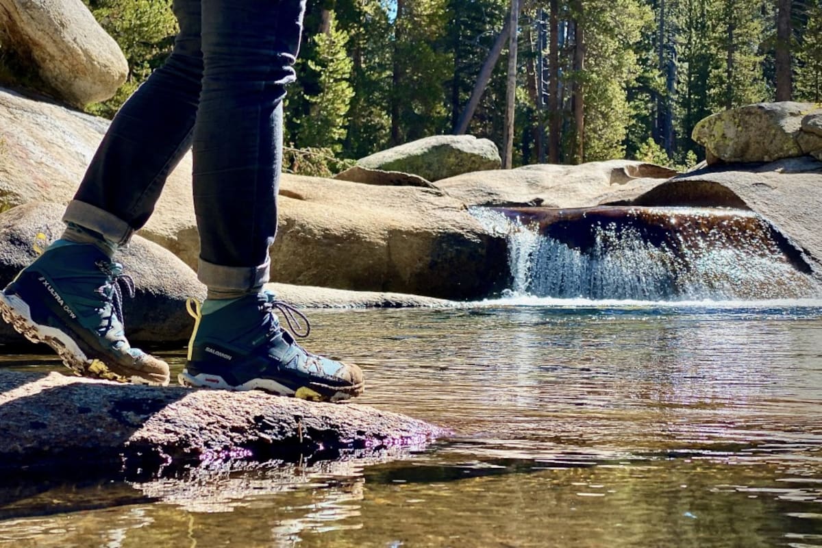 Guía completa para elegir los mejores zapatos para caminar en viajes