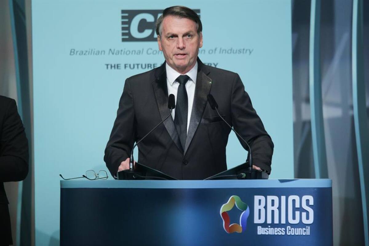 Huawei desea participar en la implantación de 5G en Brasil: Bolsonaro