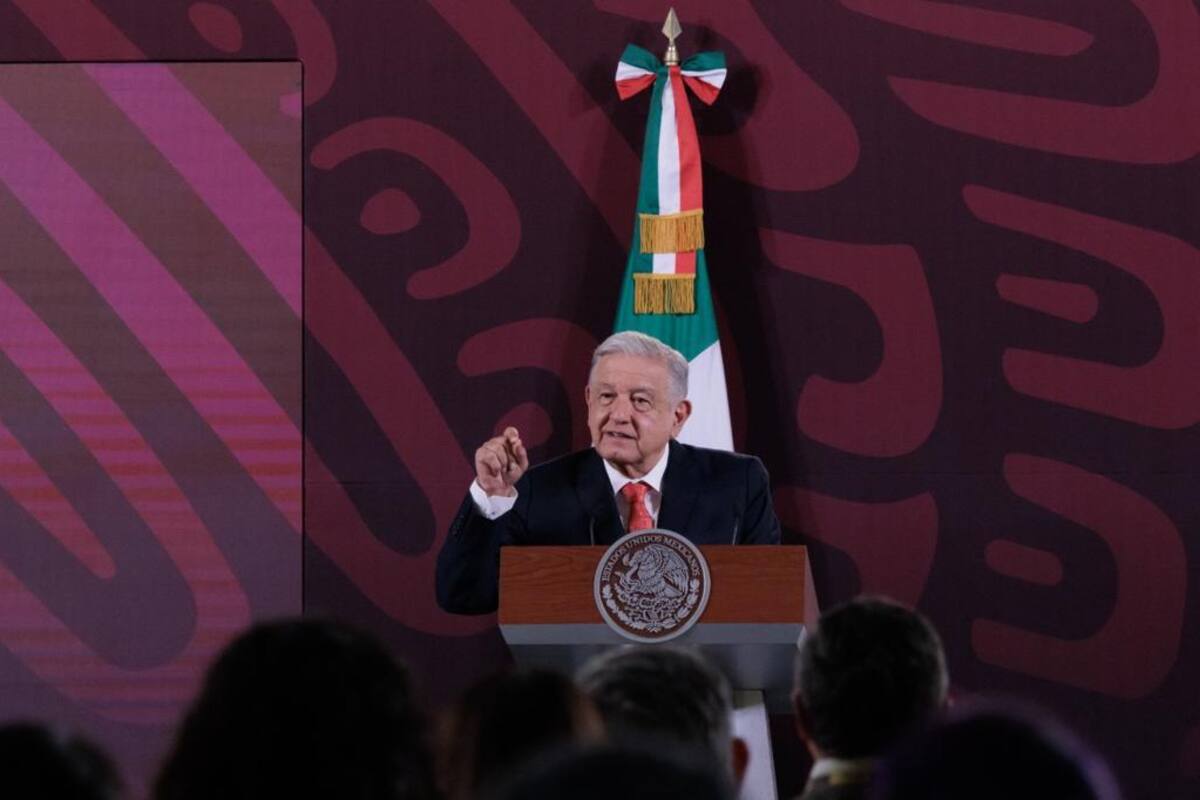 INE ordena a AMLO retirar contenido de conferencia matutina