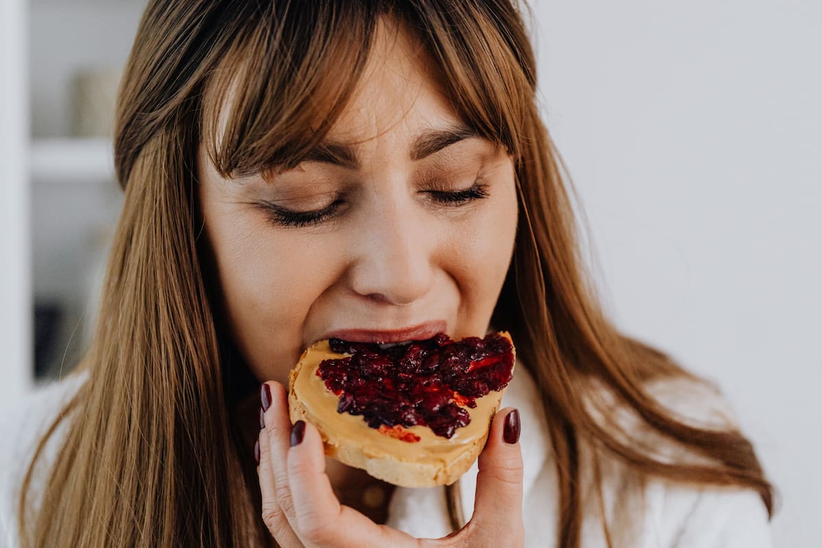 Esto es lo que te está diciendo tu cuerpo si te da mucho sueño después de comer