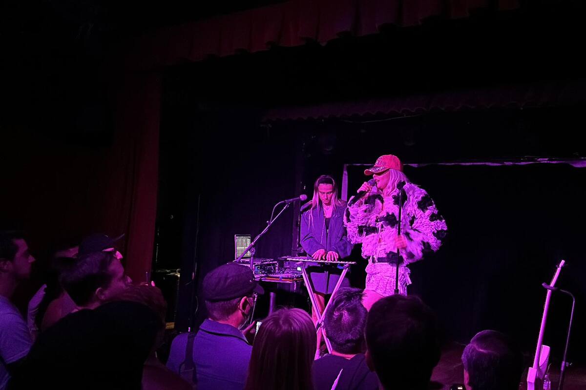 Laurel prende a Los Ángeles con concierto de boletos agotados