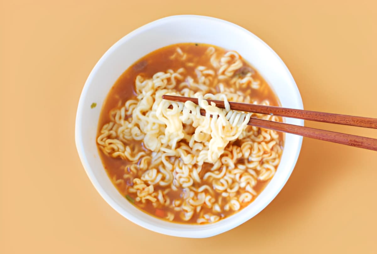 Riesgos y mitos sobre el consumo frecuente de las sopas instantáneas | Foto: Especial (iStock)