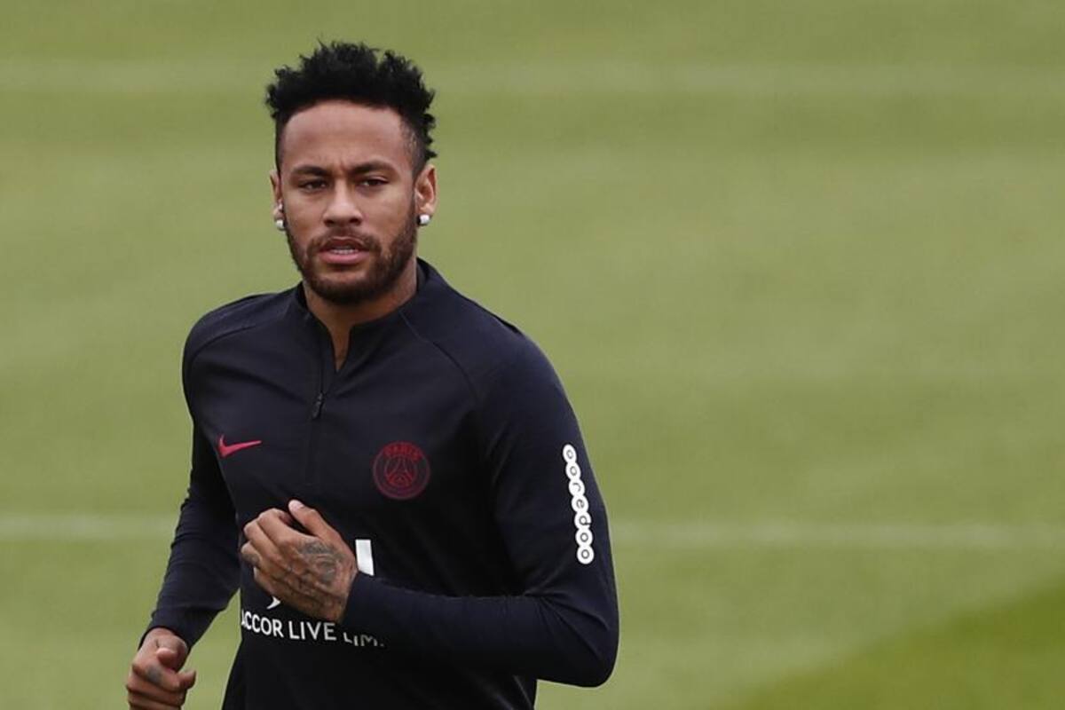 PSG, 'escéptico' sobre préstamo de Neymar al Barcelona