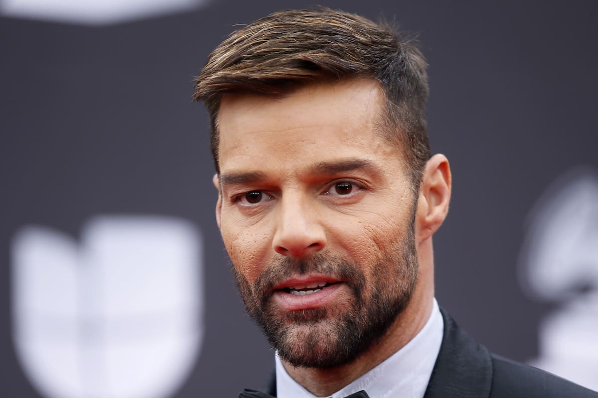 Hermano de Ricky Martin lo expone; asegura que no ve a su padre desde hace un año