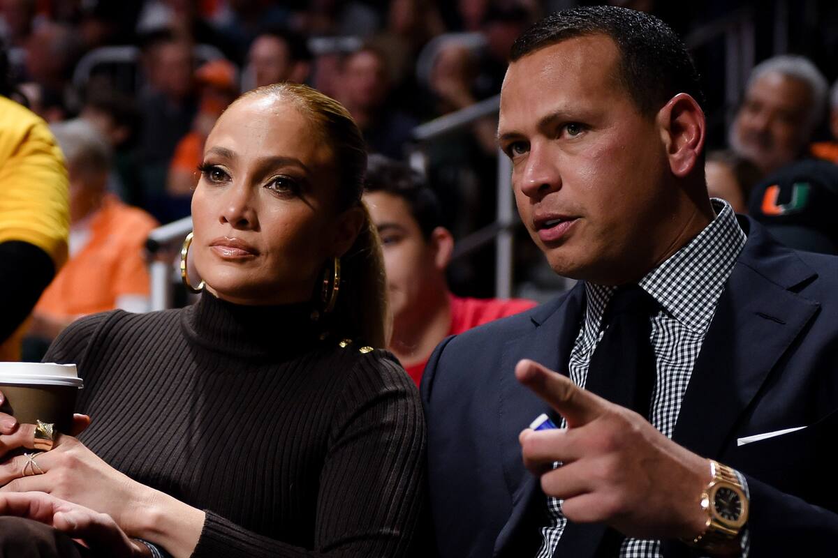 JLo y Alex Rodríguez “han invertido mucho en su relación” por eso continúan juntos