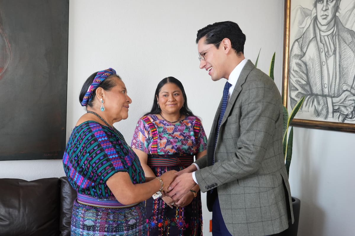 Rigoberta Menchú será Alta Consejera de México para impulsar derechos de mujeres y pueblos indígenas en la política exterior del gobierno de Claudia Sheinbaum