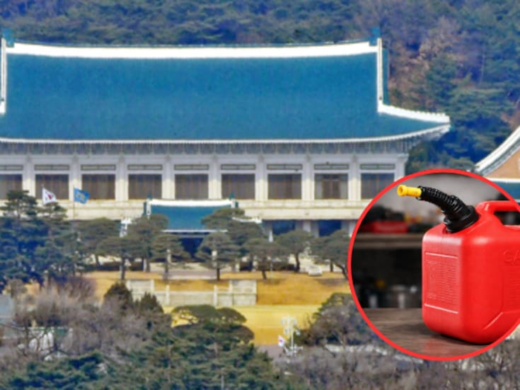 Hombre se rocía gasolina e intenta prenderse fuego frente a la Casa Azul en Seúl; policía lo detiene a segundos de la tragedia