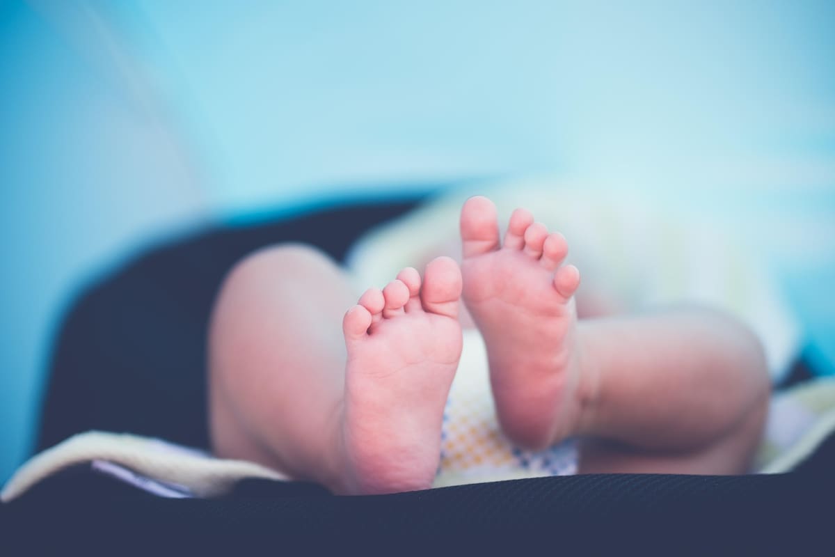 Buscan ampliar licencia por paternidad hasta de 30 días