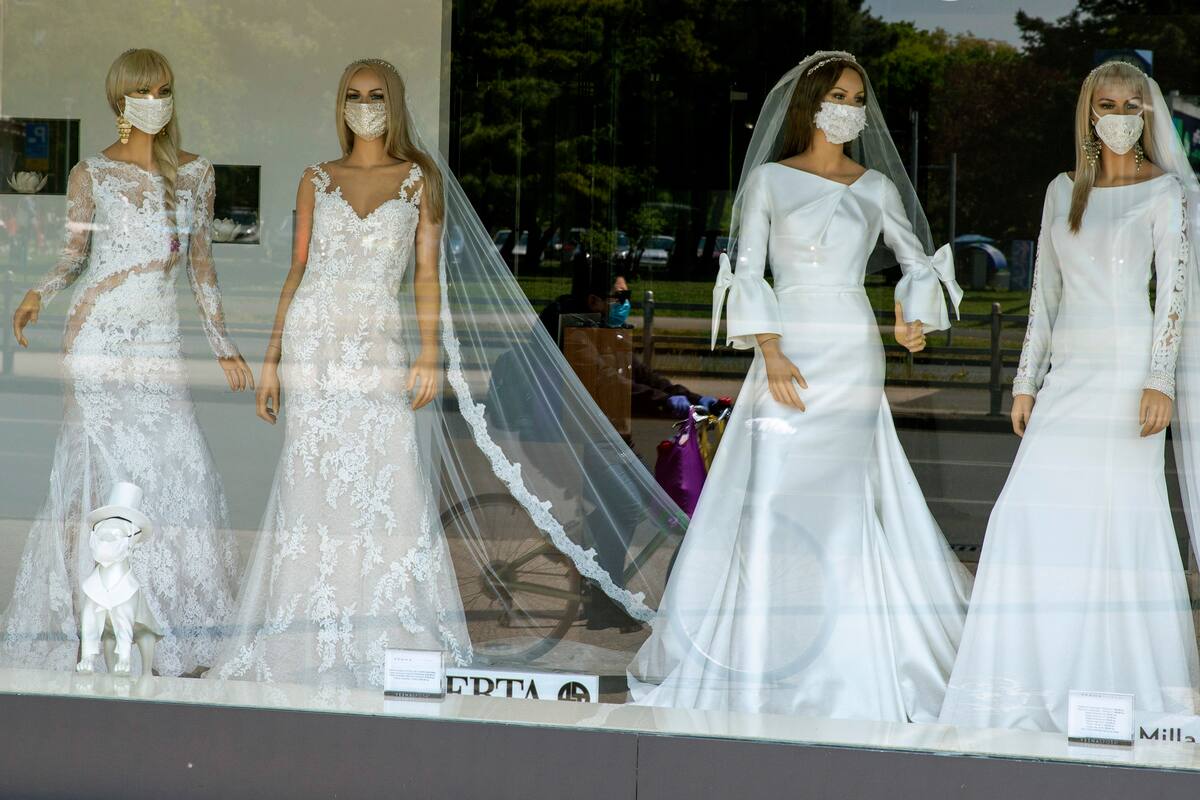 Bodas en tiempos de pandemia: Parejas resisten restricciones