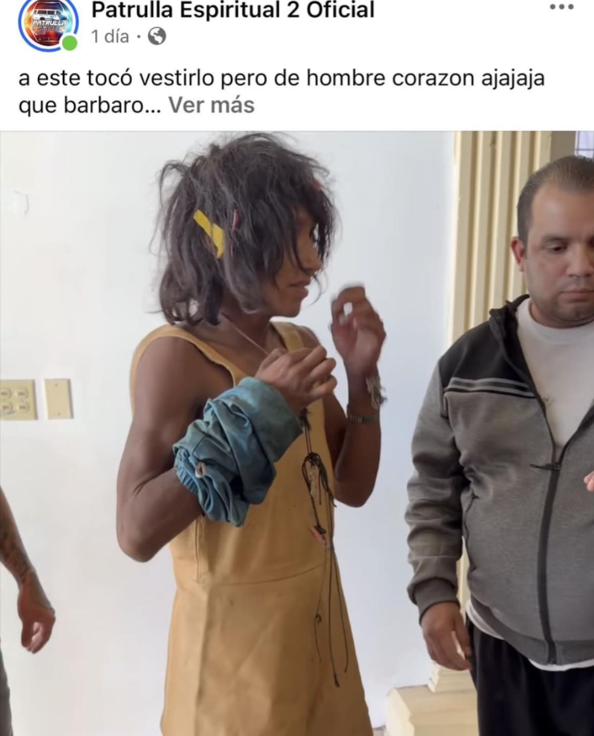 Video donde una persona en condición de vulnerabilidad es presuntamente rapada y despojada de sus vestimentas y adornos por integrantes de la “Patrulla Espiritual”.│Foto: Captura de pantalla de la pagina de Patrulla Espirutual 2 Oficial
