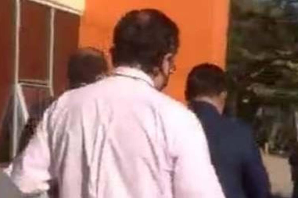 Video: Docentes sindicalizados niegan acceso al plantel a nuevo director de ITH