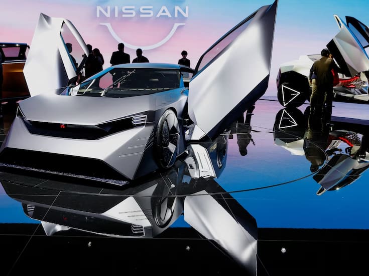 La guerra de estrategias automotrices: Tesla enfrenta problemas con su Giga Press mientras China acelera y Toyota apuesta por la filosofía Kaizen