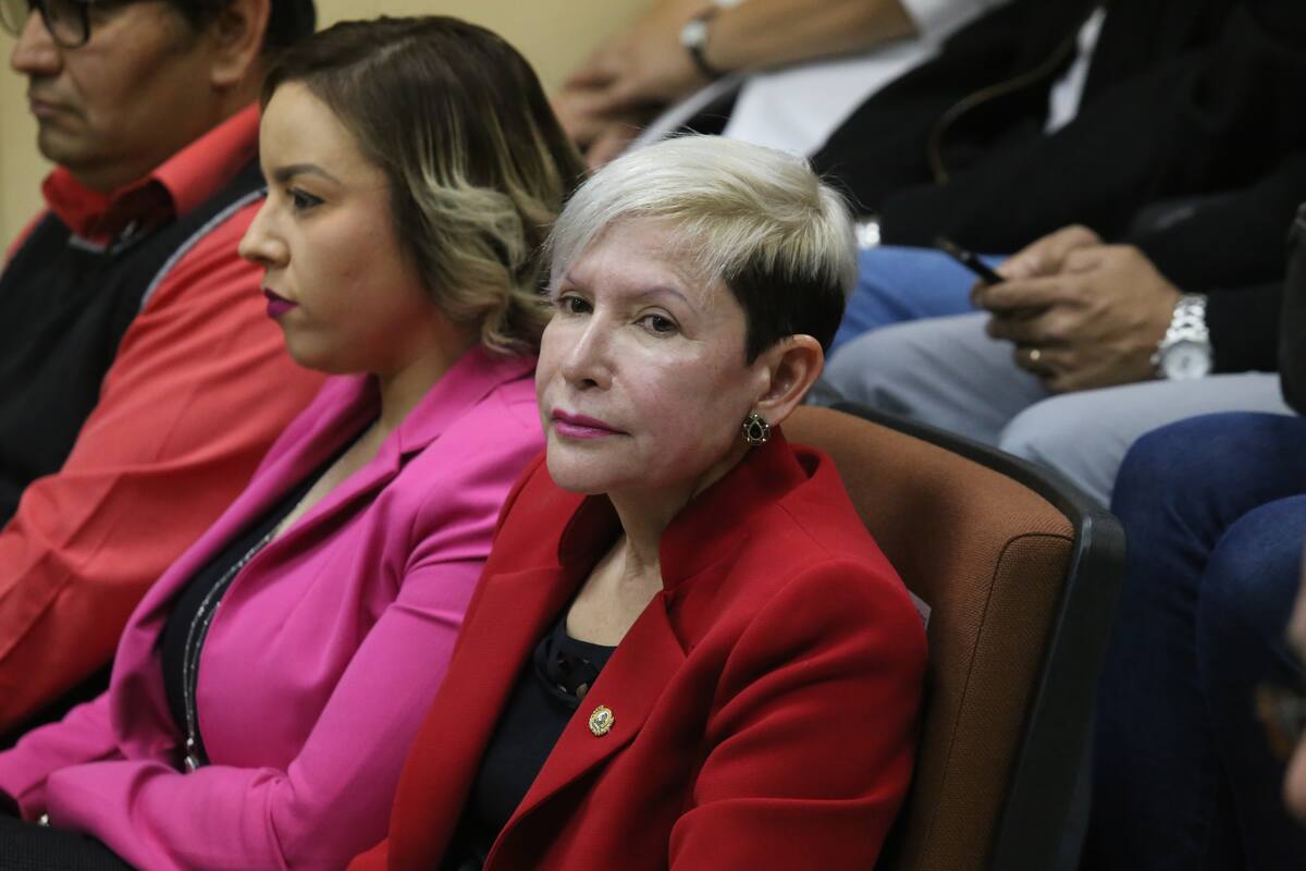 Diputados dan postura sobre señalamientos de personal de salud y sindical