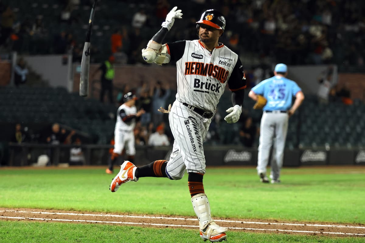 Edson García pegó jonrón de tres carreras. (Foto: Naranjeros)