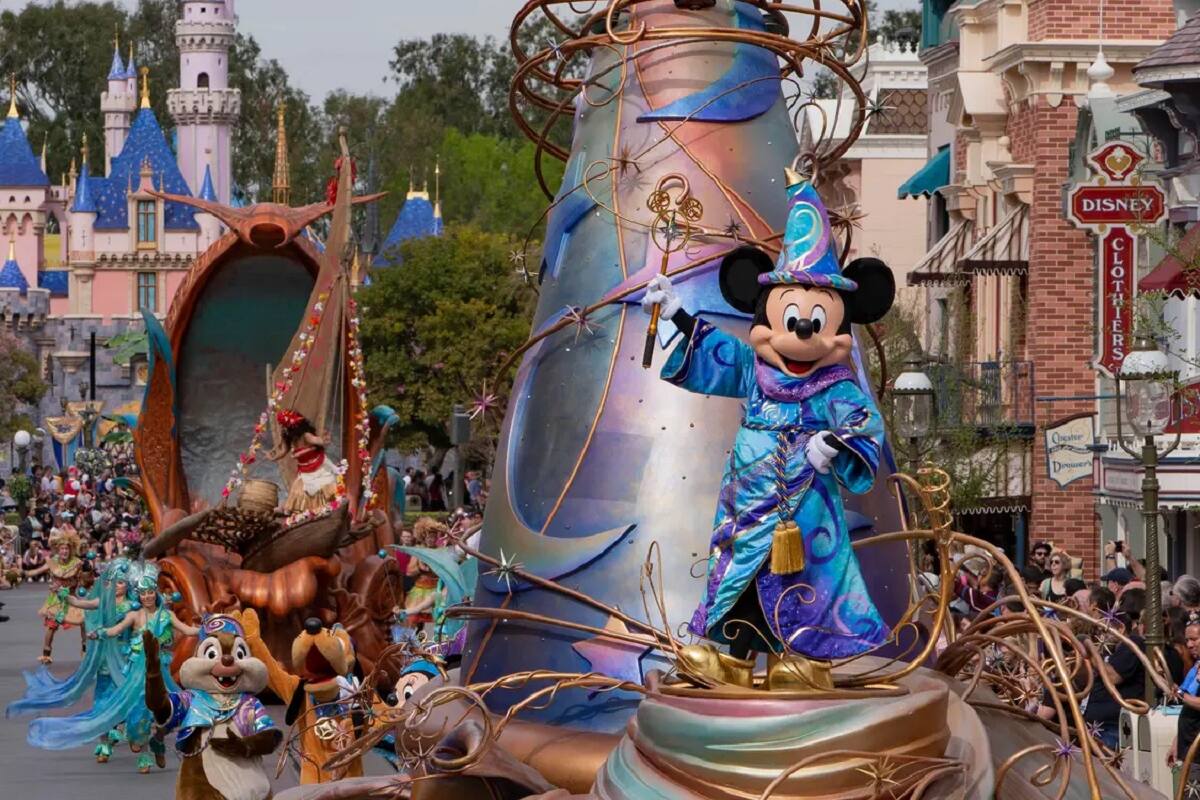 Disneyland aumenta de nuevo sus precios de entrada en California