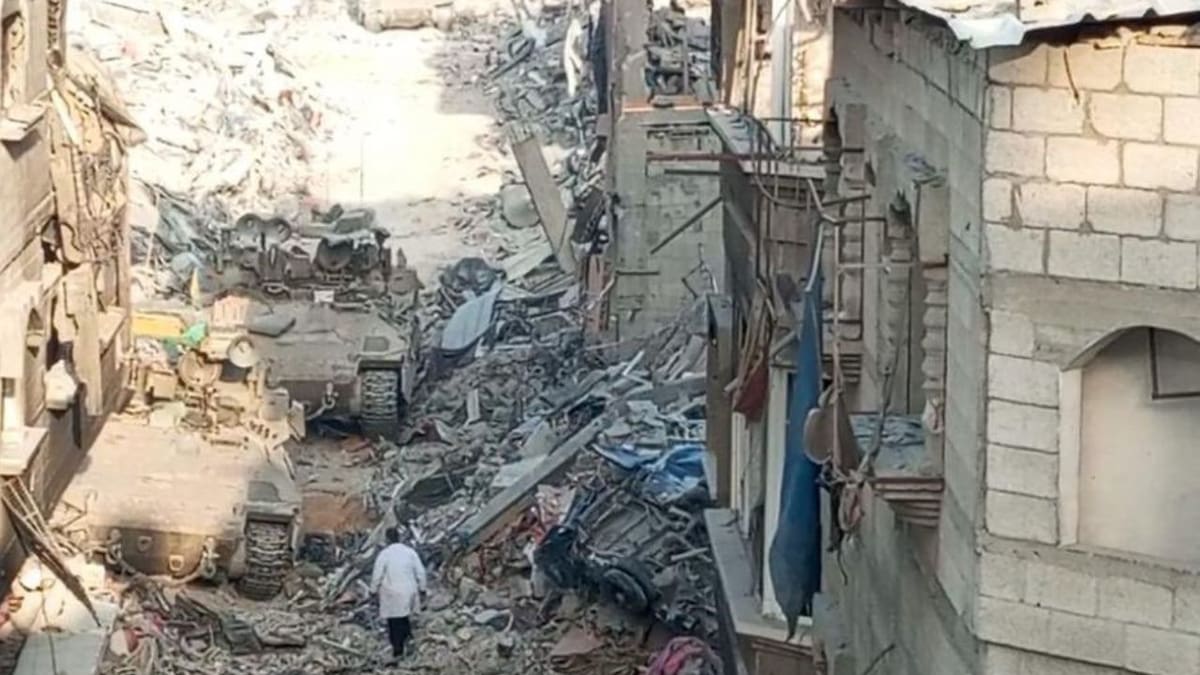 Hussam Abu Safiya, médico pediatra palestino, cumple más de 365 días en una prisión israelí sin cargos formales tras su negativa a abandonar el Hospital Kamal Adwan bajo asedio: “Su juramento era más grande que cualquier miedo”