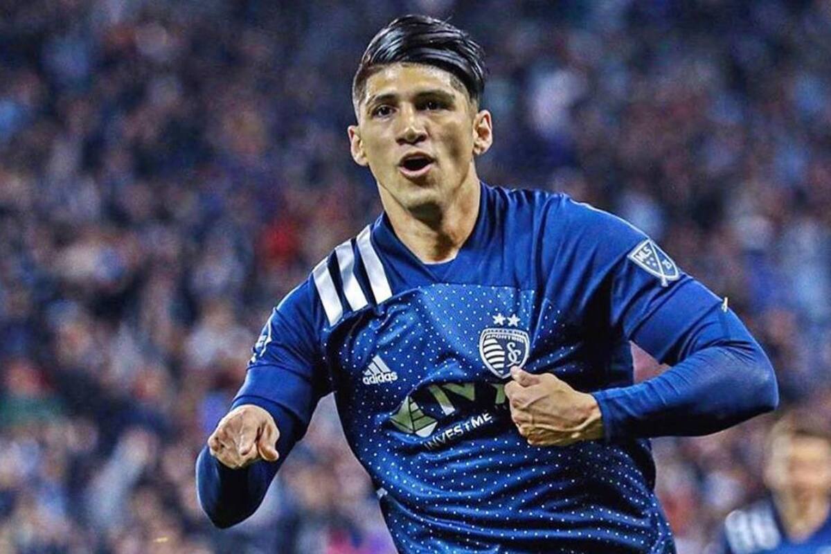 Alan Pulido afirma que en la MLS se juega más ofensivo que la Liga MX