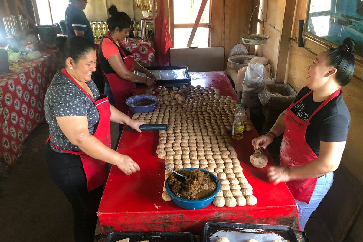 Hornean pan con la receta de la abuela en el KM9