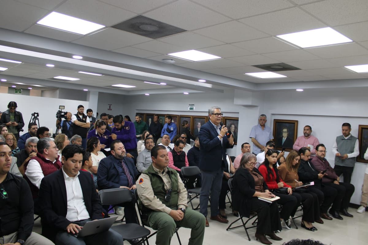 El regidor Ranier Falcón Martínez, informó que el proceso contempla mesas de trabajo con autoridades y ciudadanía para revisar propuestas antes de presentar una iniciativa ante Cabildo. Foto: Michelle Castillo