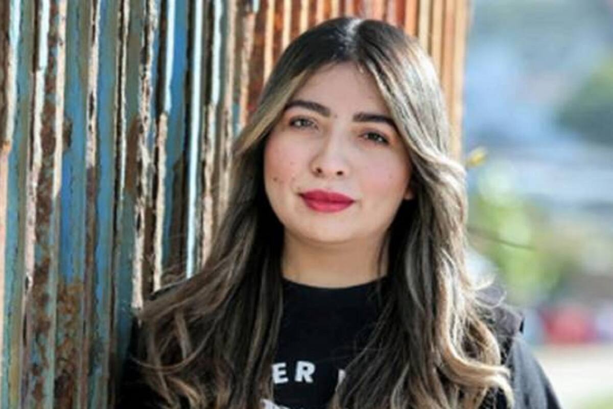 Tijuanense es premiada por la UVM por atender a niñas y niños migrantes