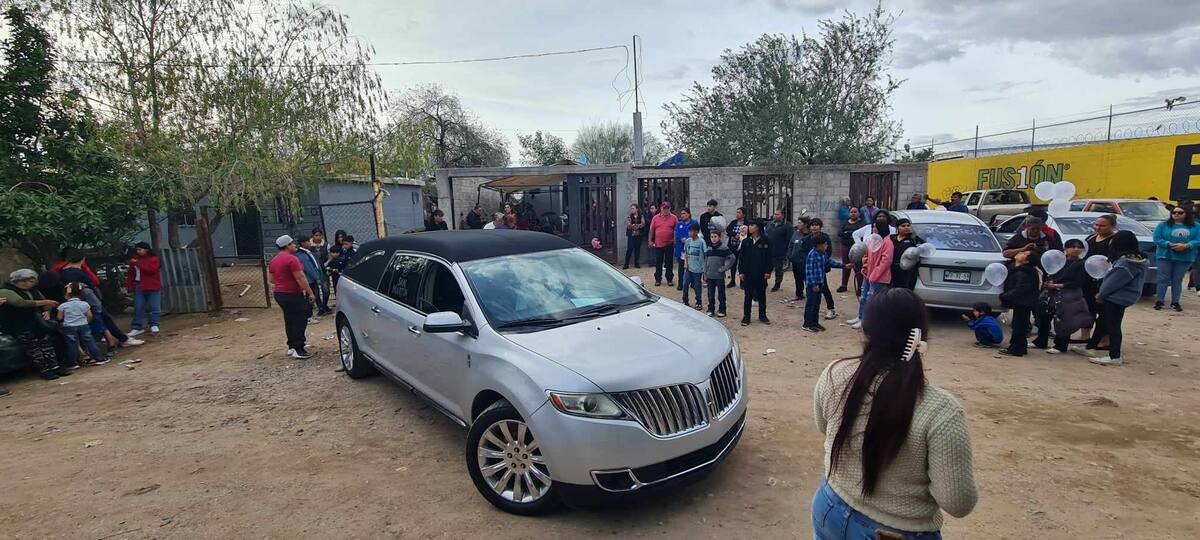La joven es trasladada al panteón Norte para darle el último adiós | Gamaliel González