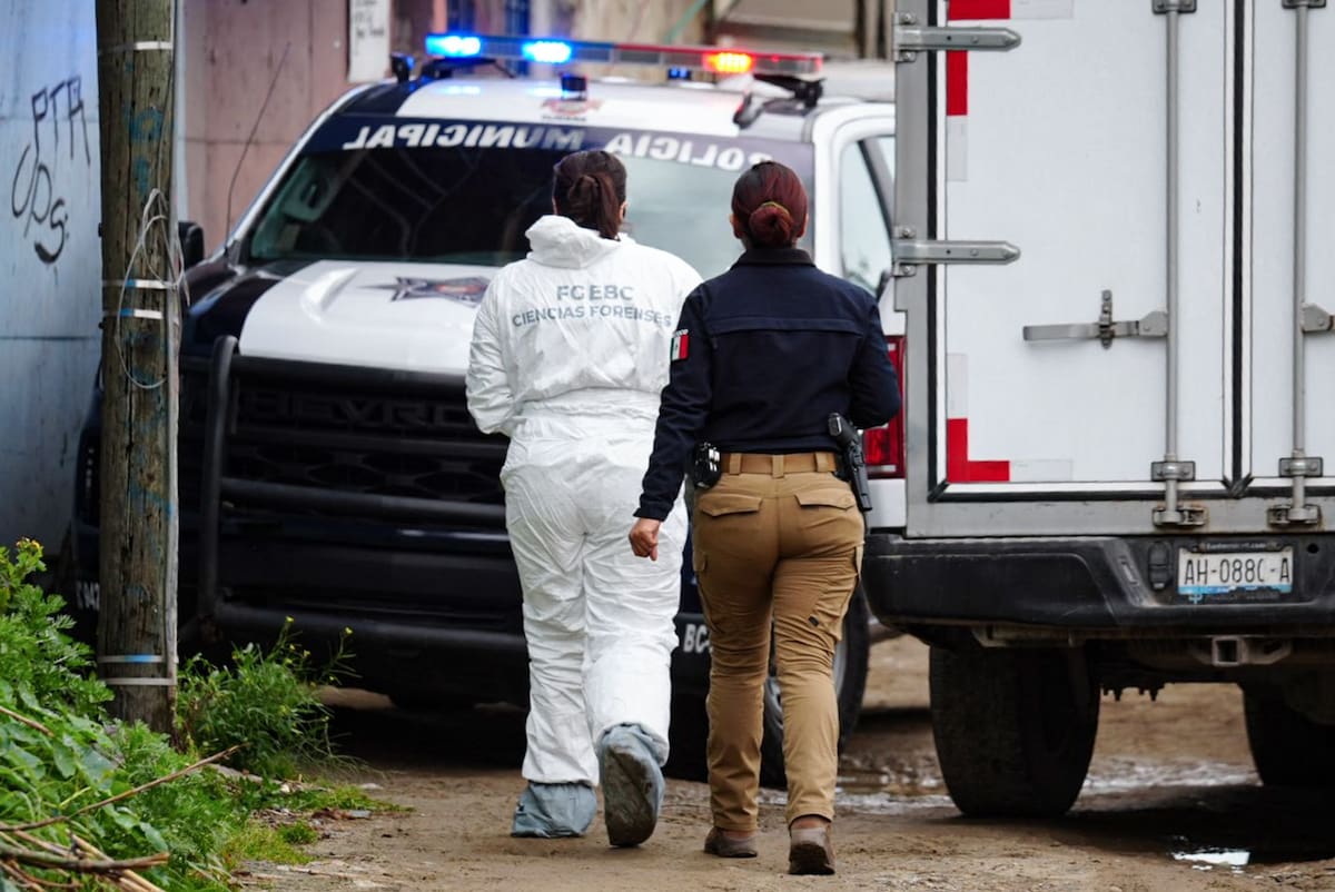 Un hombre y una mujer fueron asesinados a balazos al interior de un domicilio ubicado en la calle Mexiquito, en la colonia Montes Olímpicos. Fotos: Leonardo González